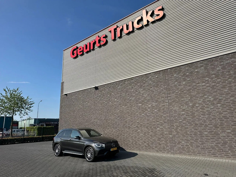 Mercedes-Benz GLC AMG 200 4MATIC - Mobil SUV: gambar 5 Mercedes-Benz GLC AMG 200 4MATIC - Mobil SUV: gambar 5