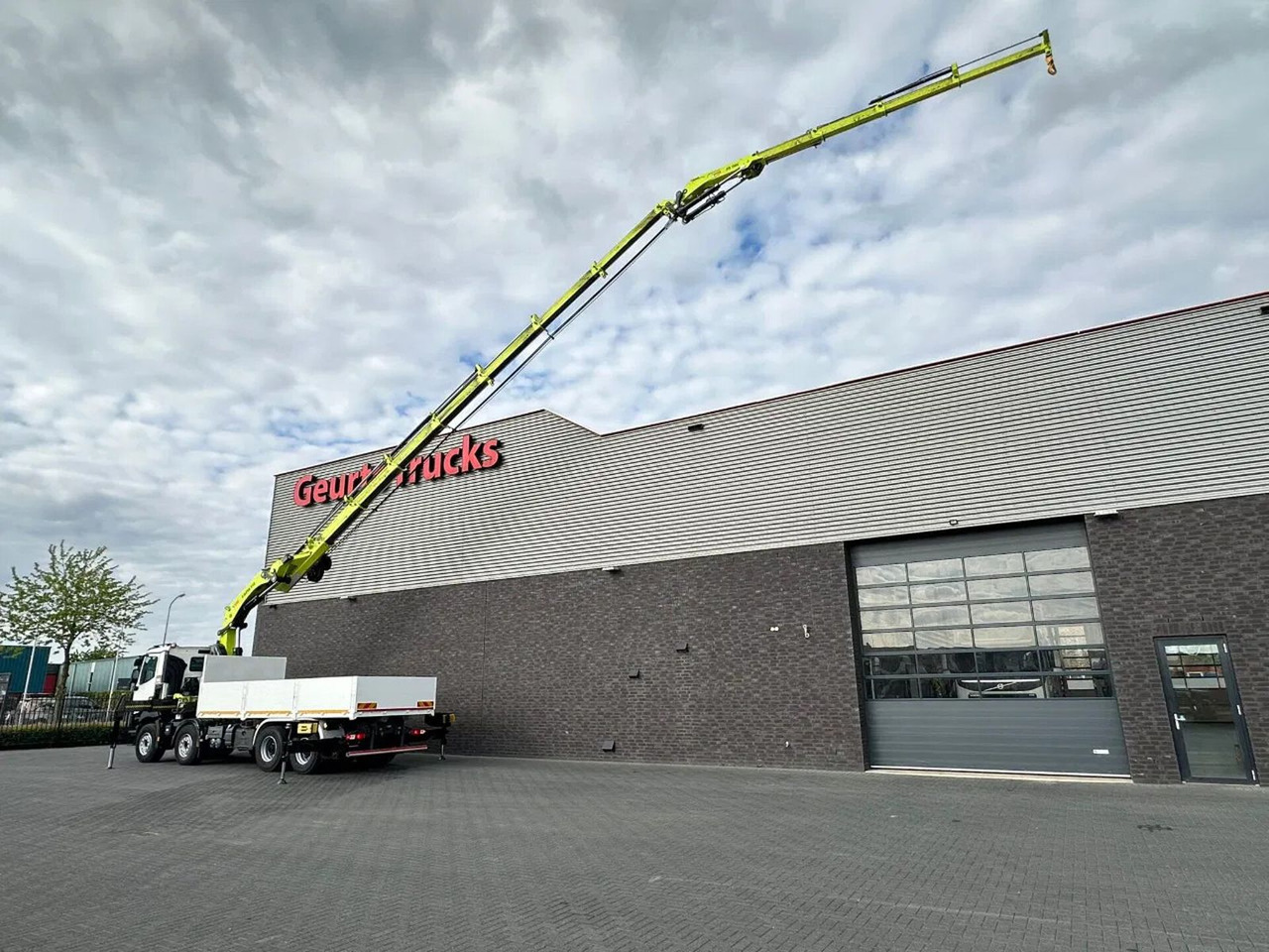 Renault C460 8X4 + HIAB X-HIPRO 548 E-7 MET JIB KRAAN / - Truk derek: gambar 3 Renault C460 8X4 + HIAB X-HIPRO 548 E-7 MET JIB KRAAN / - Truk derek: gambar 3