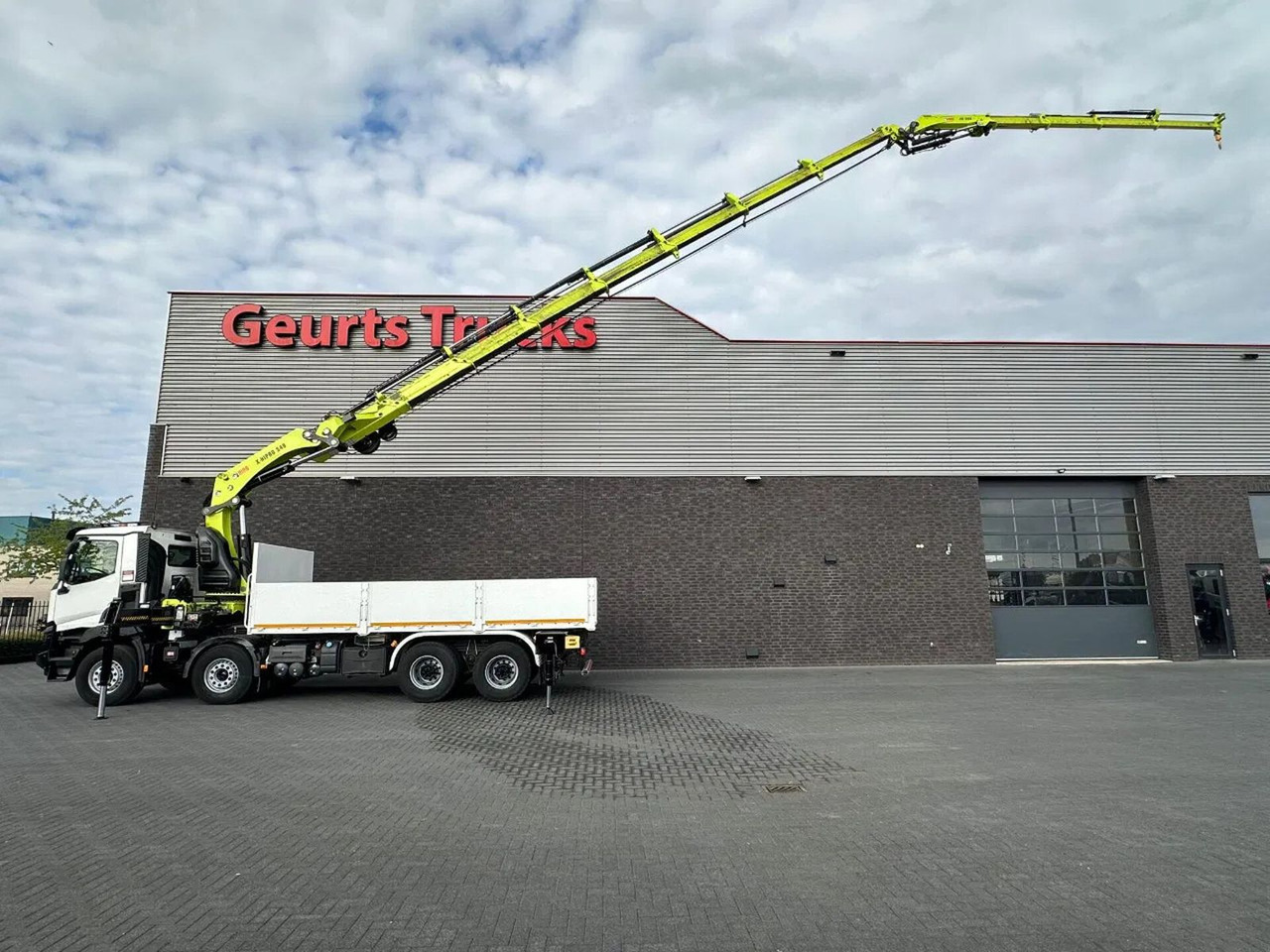 Renault C460 8X4 + HIAB X-HIPRO 548 E-7 MET JIB KRAAN / - Truk derek: gambar 1 Renault C460 8X4 + HIAB X-HIPRO 548 E-7 MET JIB KRAAN / - Truk derek: gambar 1