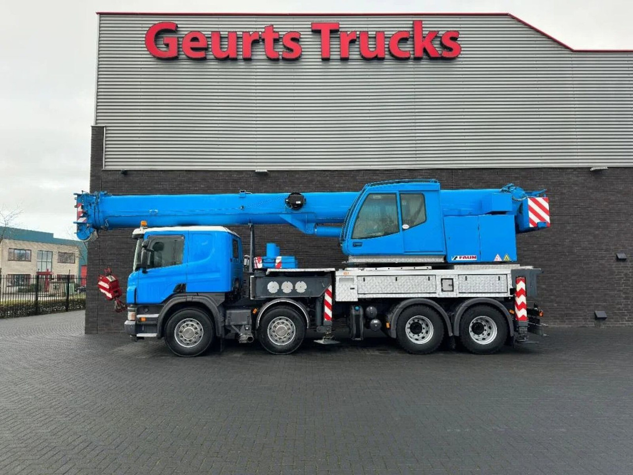 Scania P420 8X4 + FAUN HK 40 + JIB KRAAN/KRAN/CRANE/GRU - Truk derek: gambar 1 Scania P420 8X4 + FAUN HK 40 + JIB KRAAN/KRAN/CRANE/GRU - Truk derek: gambar 1