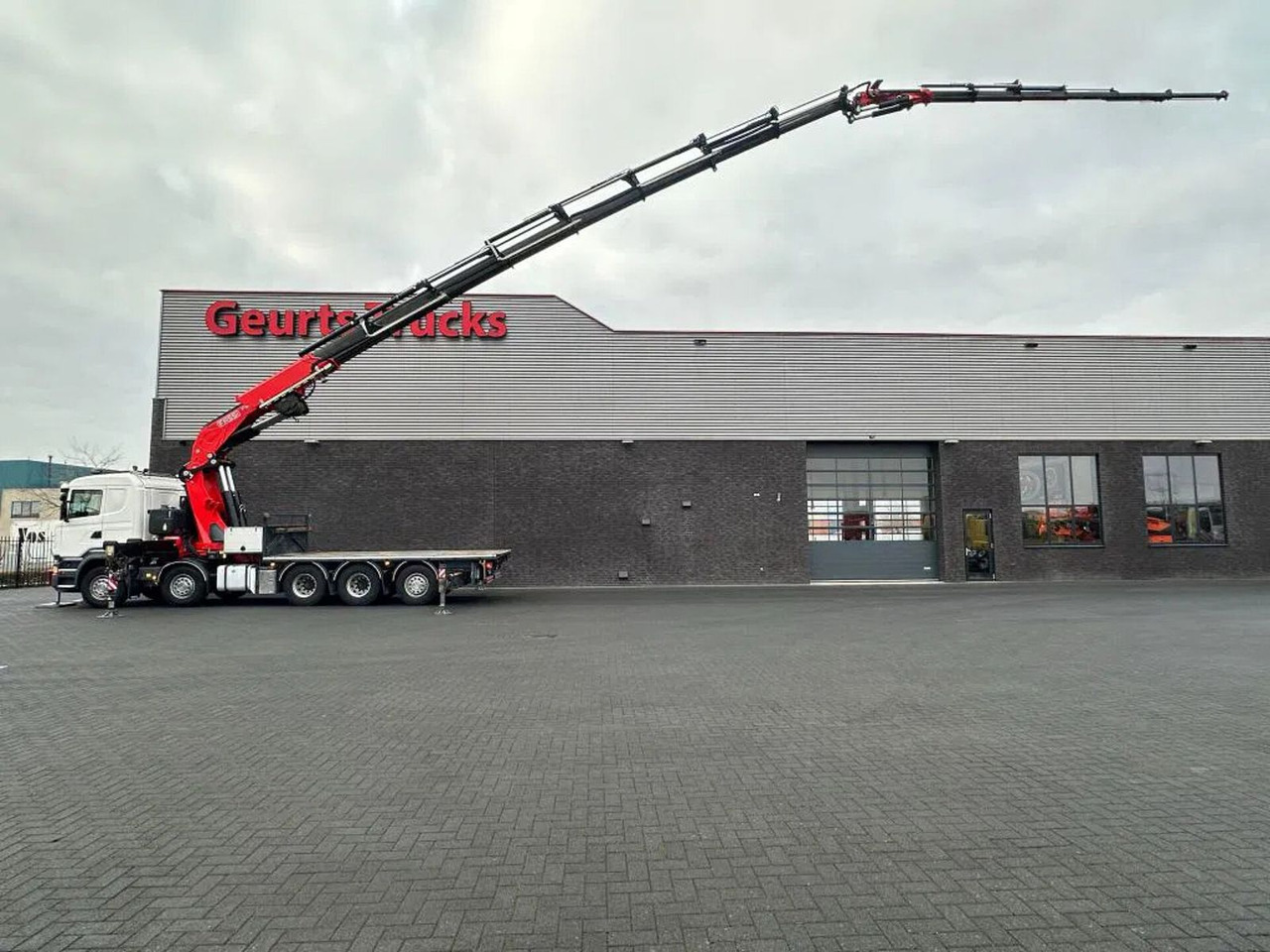 Scania R520 V8 10X4 TRIDEM + F1650RA.2.28 + JIB L816 KR - Truk derek: gambar 1 Scania R520 V8 10X4 TRIDEM + F1650RA.2.28 + JIB L816 KR - Truk derek: gambar 1