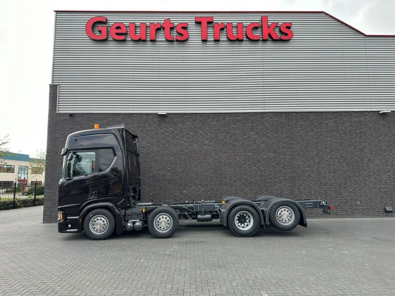 Scania R540 NGS 8X2 CHASSIS NIEUW/NEUE/NEW FULL OPTIONS - Truk sasis: gambar 1 Scania R540 NGS 8X2 CHASSIS NIEUW/NEUE/NEW FULL OPTIONS - Truk sasis: gambar 1