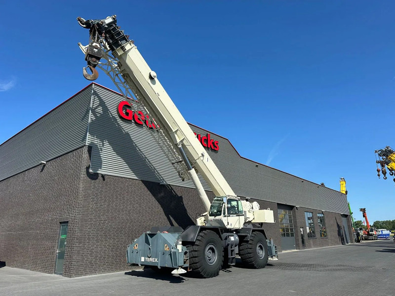 Terex RT130 ROUGH TERRAIN CRANE + JIB - Derek medan kasar: gambar 2 Terex RT130 ROUGH TERRAIN CRANE + JIB - Derek medan kasar: gambar 2