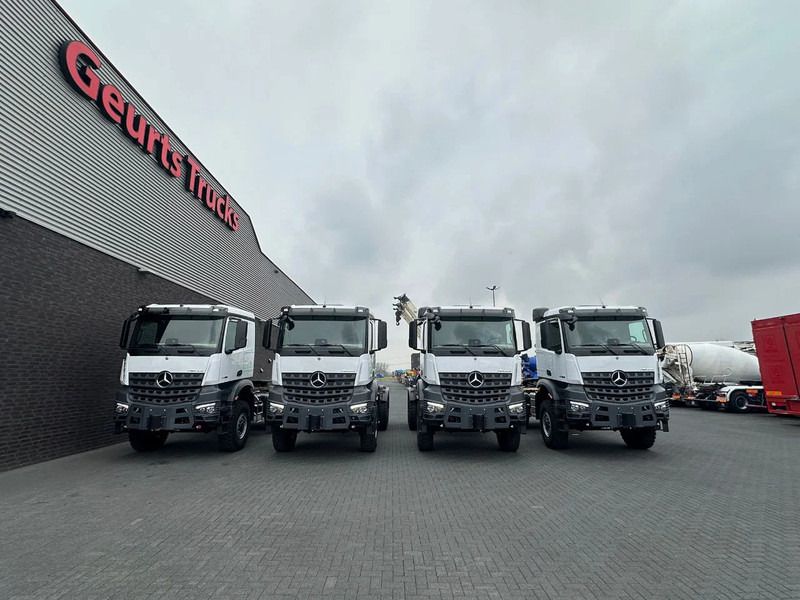 Mercedes-Benz Arocs 4052 AS 6X6 HEAVY DUTY PRIME MOVERS NEW 4 UNITS IN STOCK !!!! - Tractor head: gambar 5 Mercedes-Benz Arocs 4052 AS 6X6 HEAVY DUTY PRIME MOVERS NEW 4 UNITS IN STOCK !!!! - Tractor head: gambar 5