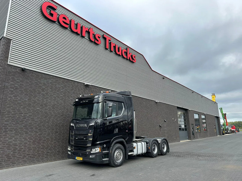 Scania S520 6X4 HEAVY DUTY TRACTOR/TREKKER/SZM - Tractor head: gambar 2 Scania S520 6X4 HEAVY DUTY TRACTOR/TREKKER/SZM - Tractor head: gambar 2