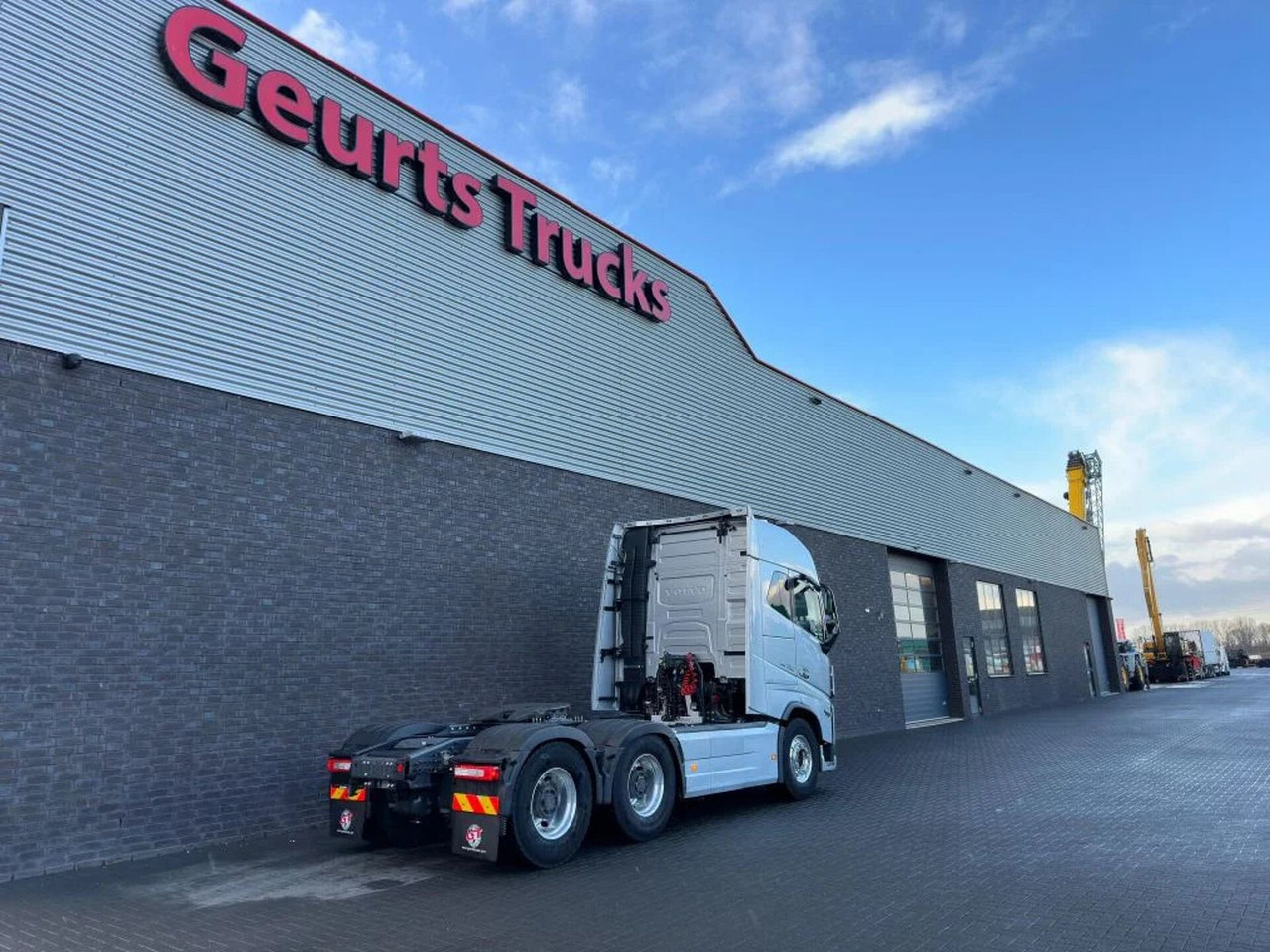 Volvo FH 16.750 6X4 TREKKER/TRACTOR/SZM EURO 6 HYDRAUL - Tractor head: gambar 5 Volvo FH 16.750 6X4 TREKKER/TRACTOR/SZM EURO 6 HYDRAUL - Tractor head: gambar 5