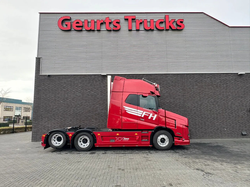 Volvo FH 16 VT5 780 XXL AERO NEW 6X2 BOOGIE TORPEDO/NOSE/HAUBE/SHOWTRUCK - Tractor head: gambar 4 Volvo FH 16 VT5 780 XXL AERO NEW 6X2 BOOGIE TORPEDO/NOSE/HAUBE/SHOWTRUCK - Tractor head: gambar 4