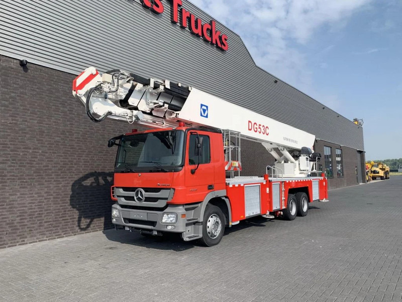 Mercedes-Benz Actros 3332 6X4 XCMG DG53C FIRE FIGTHING PLATFORM 53 METER - Truk: gambar 2 Mercedes-Benz Actros 3332 6X4 XCMG DG53C FIRE FIGTHING PLATFORM 53 METER - Truk: gambar 2