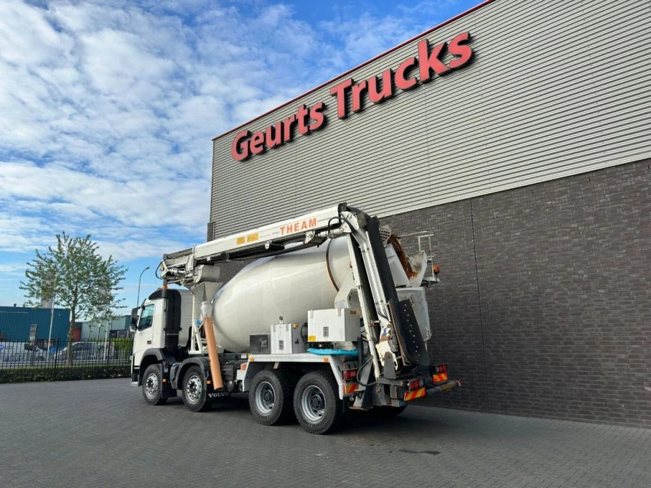 Volvo FM 410 8X4 + STETTER 9 M3 MIXER/MISCHER + THEAM - Truk pengaduk beton: gambar 3 Volvo FM 410 8X4 + STETTER 9 M3 MIXER/MISCHER + THEAM - Truk pengaduk beton: gambar 3