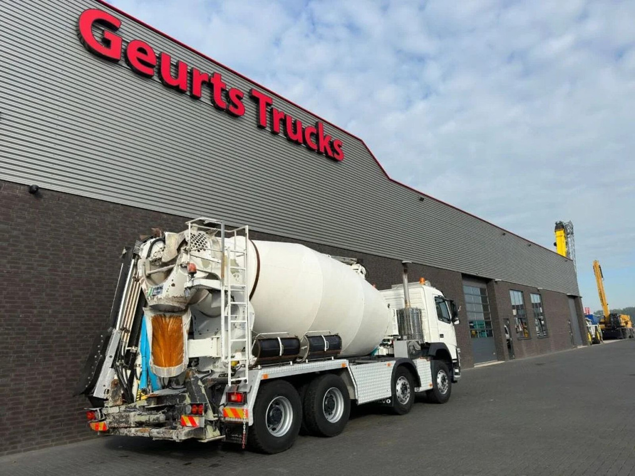 Volvo FM 410 8X4 + STETTER 9 M3 MIXER/MISCHER + THEAM - Truk pengaduk beton: gambar 5 Volvo FM 410 8X4 + STETTER 9 M3 MIXER/MISCHER + THEAM - Truk pengaduk beton: gambar 5
