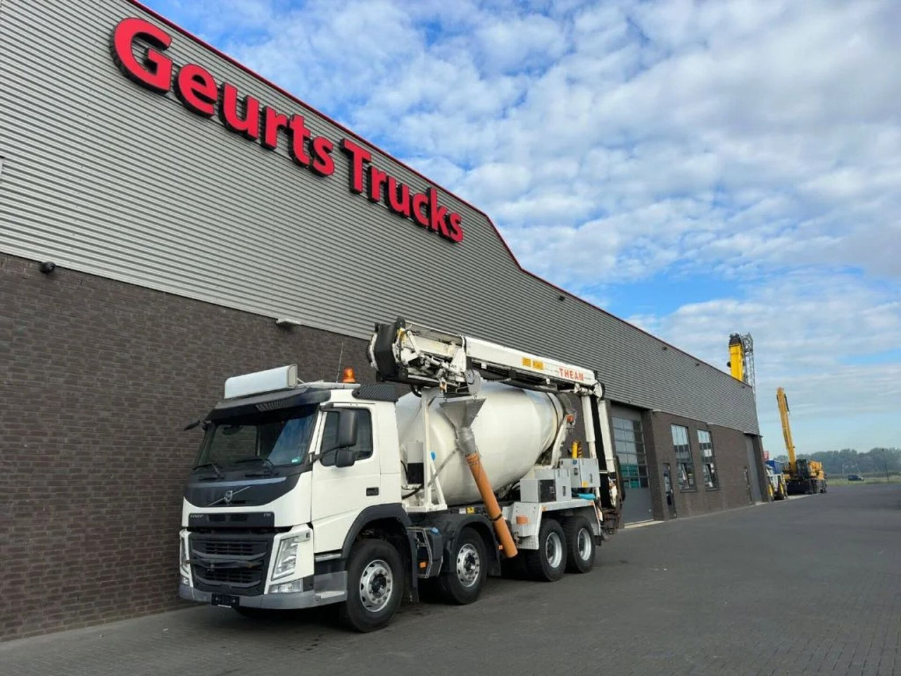 Volvo FM 410 8X4 + STETTER 9 M3 MIXER/MISCHER + THEAM - Truk pengaduk beton: gambar 2 Volvo FM 410 8X4 + STETTER 9 M3 MIXER/MISCHER + THEAM - Truk pengaduk beton: gambar 2