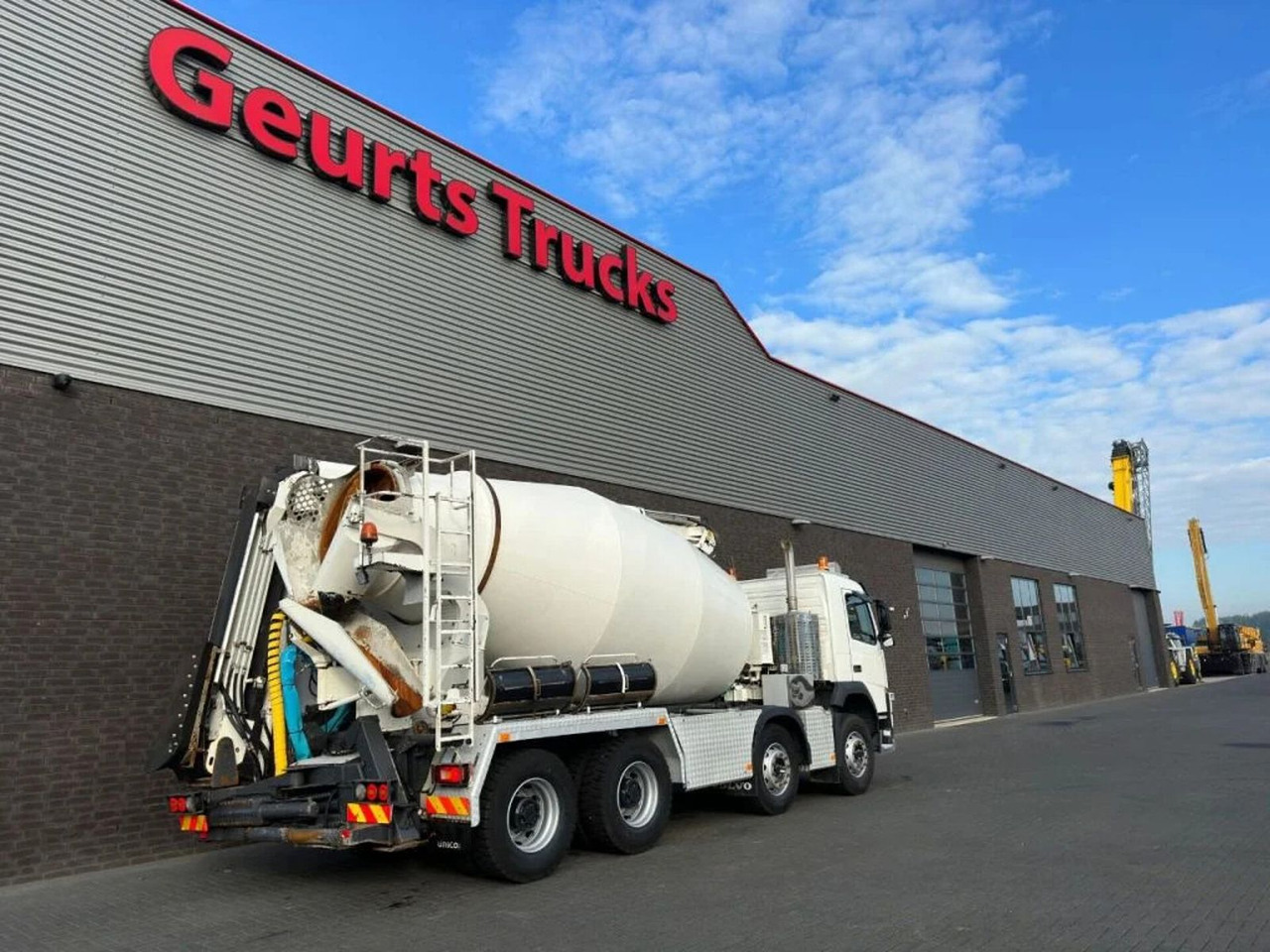 Volvo FM 410 8X4 + STETTER 9 M3 MIXER/MISCHER + THEAM - Truk pengaduk beton: gambar 5 Volvo FM 410 8X4 + STETTER 9 M3 MIXER/MISCHER + THEAM - Truk pengaduk beton: gambar 5