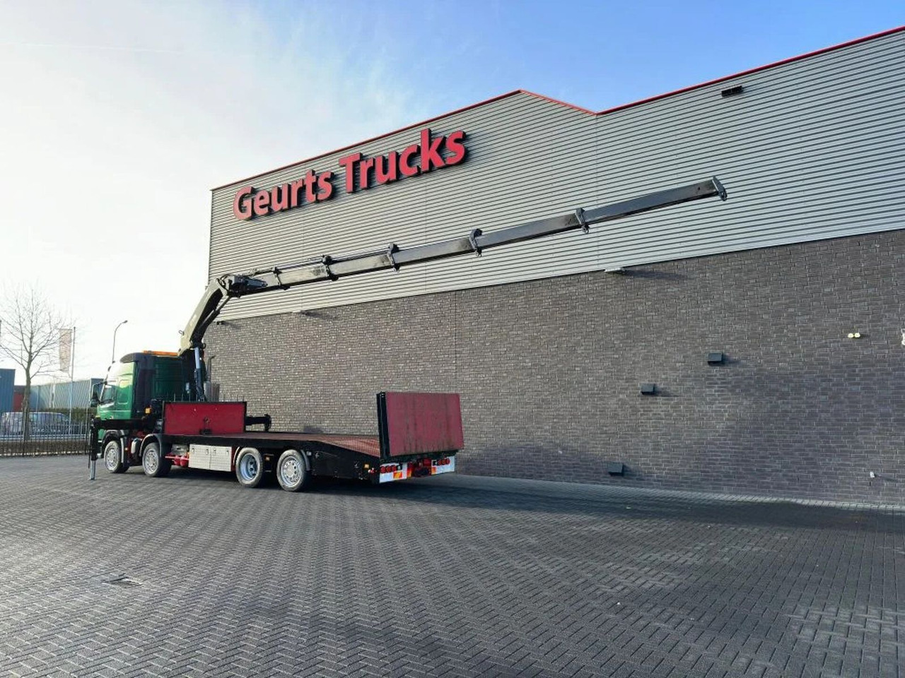 Volvo FM 500 8X2 OPRIJWAGEN/MACHINE TRANSPORTER + HIAB - Truk derek: gambar 3 Volvo FM 500 8X2 OPRIJWAGEN/MACHINE TRANSPORTER + HIAB - Truk derek: gambar 3