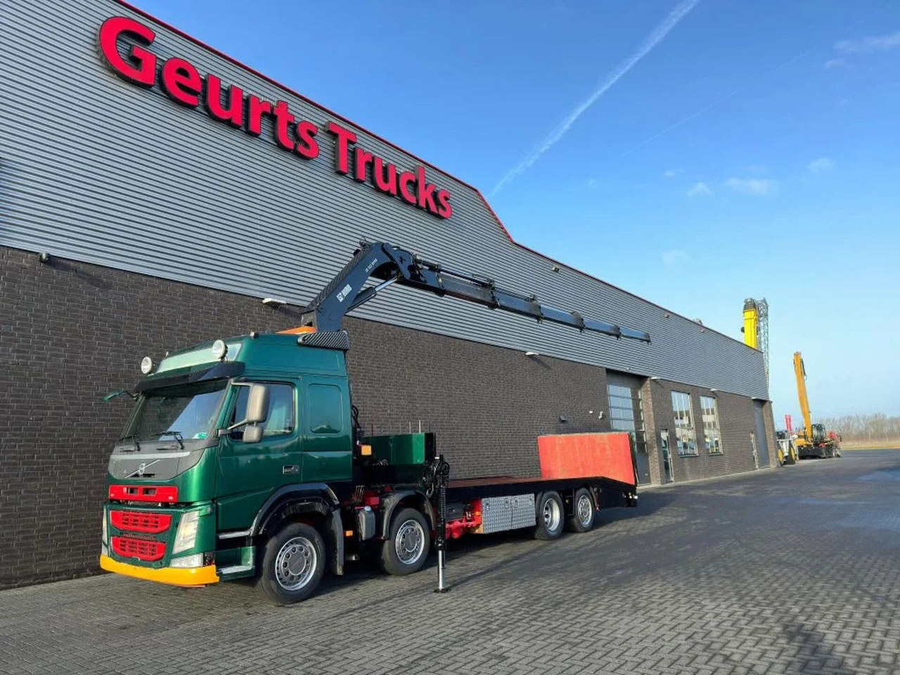 Volvo FM 500 8X2 OPRIJWAGEN/MACHINE TRANSPORTER + HIAB - Truk derek: gambar 2 Volvo FM 500 8X2 OPRIJWAGEN/MACHINE TRANSPORTER + HIAB - Truk derek: gambar 2