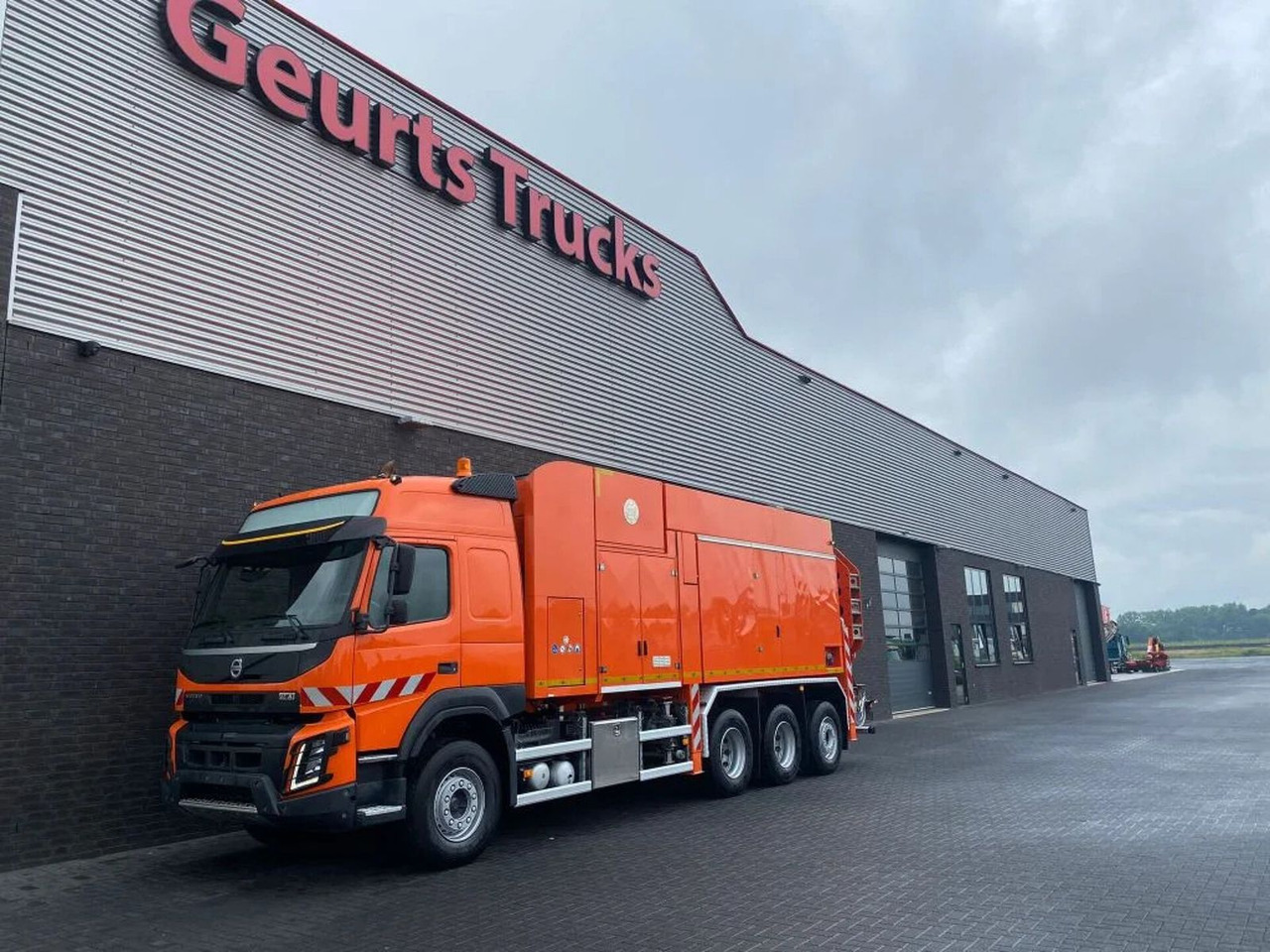 Volvo FMX 510 8X4 TRIDEM + MTS DINO 5 SAUGBAGGER/SUCTI - Truk vakum: gambar 2 Volvo FMX 510 8X4 TRIDEM + MTS DINO 5 SAUGBAGGER/SUCTI - Truk vakum: gambar 2