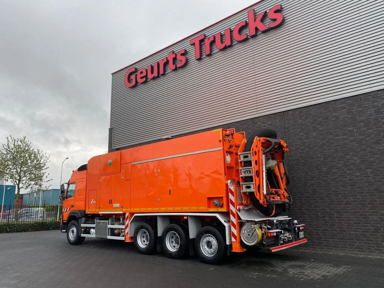 Volvo FMX 510 8X4 TRIDEM + MTS DINO 5 SAUGBAGGER/SUCTI - Truk vakum: gambar 3 Volvo FMX 510 8X4 TRIDEM + MTS DINO 5 SAUGBAGGER/SUCTI - Truk vakum: gambar 3