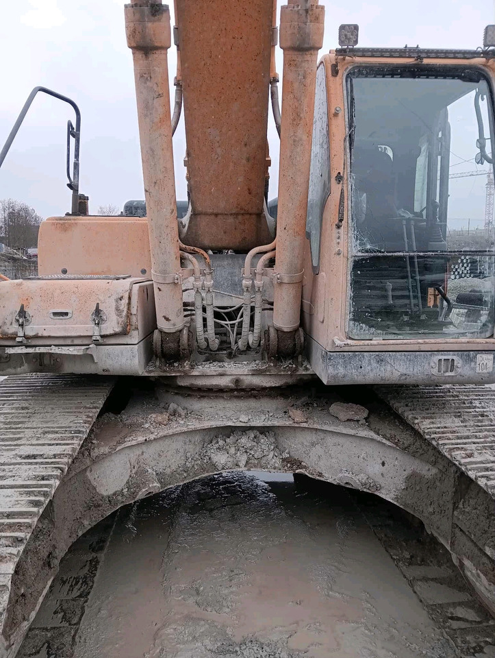 Hyundai R 300 - Ekskavator perayap: gambar 2 Hyundai R 300 - Ekskavator perayap: gambar 2