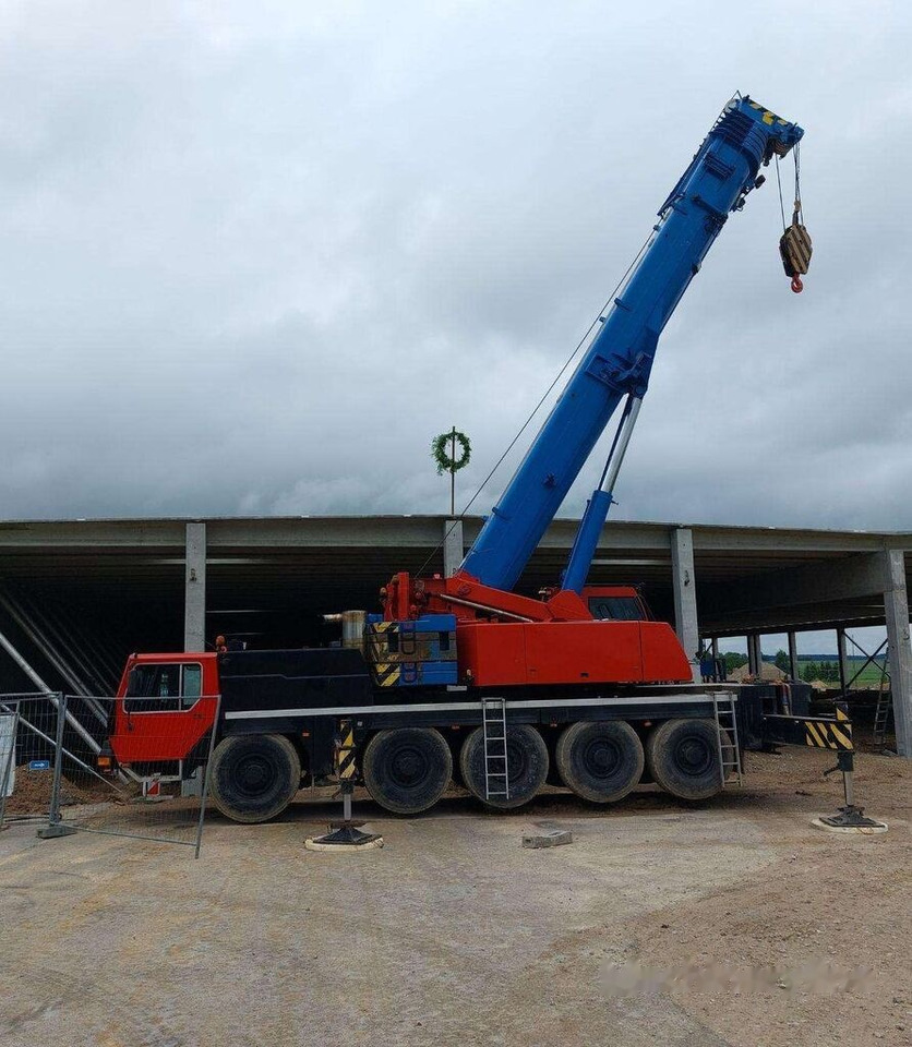 Liebherr LTM 1100 5.2 - Derek bergerak: gambar 1 Liebherr LTM 1100 5.2 - Derek bergerak: gambar 1