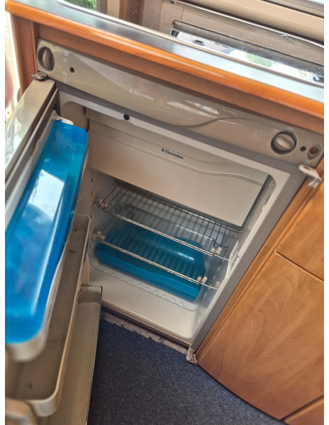 Mobil rumah terintegrasi Hymer Camper B 524 airco: gambar 11