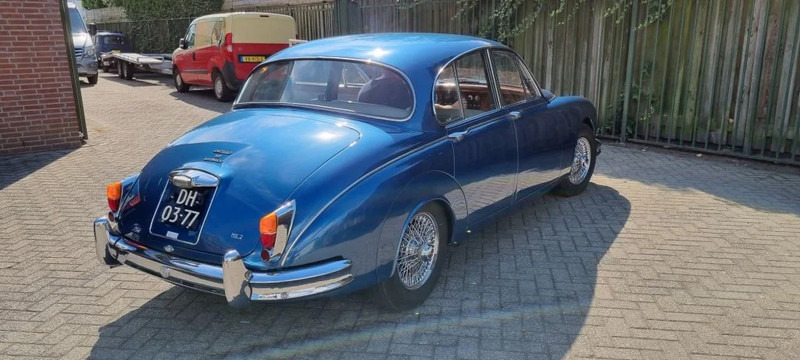 Jaguar MK11-3.8 Automatic MK 11 - Mobil sedan: gambar 4 Jaguar MK11-3.8 Automatic MK 11 - Mobil sedan: gambar 4