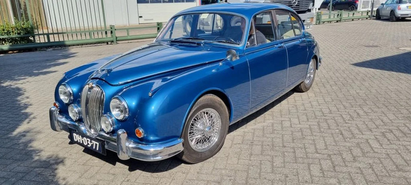 Jaguar MK11-3.8 Automatic MK 11 - Mobil sedan: gambar 3 Jaguar MK11-3.8 Automatic MK 11 - Mobil sedan: gambar 3