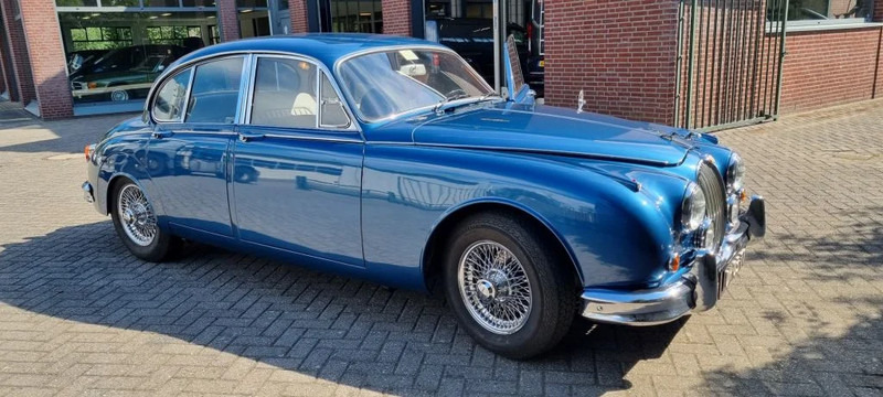Jaguar MK11-3.8 Automatic MK 11 - Mobil sedan: gambar 1 Jaguar MK11-3.8 Automatic MK 11 - Mobil sedan: gambar 1