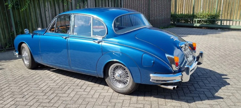 Jaguar MK11-3.8 Automatic MK 11 - Mobil sedan: gambar 2 Jaguar MK11-3.8 Automatic MK 11 - Mobil sedan: gambar 2