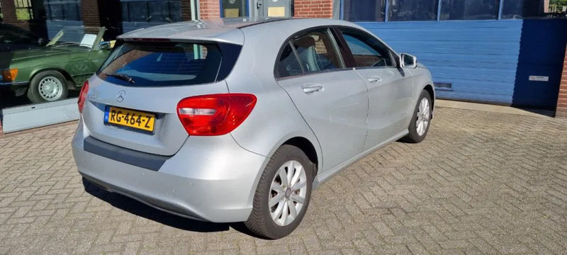 Mercedes-Benz A-Klasse 180 automaat.. 180 automaat - Hatchback: gambar 4 Mercedes-Benz A-Klasse 180 automaat.. 180 automaat - Hatchback: gambar 4