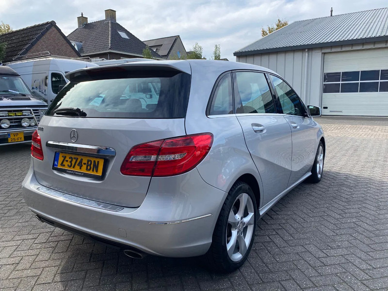 Mercedes-Benz B-Klasse 180 Ambition autom. panoramadak - Mobil SUV: gambar 4 Mercedes-Benz B-Klasse 180 Ambition autom. panoramadak - Mobil SUV: gambar 4
