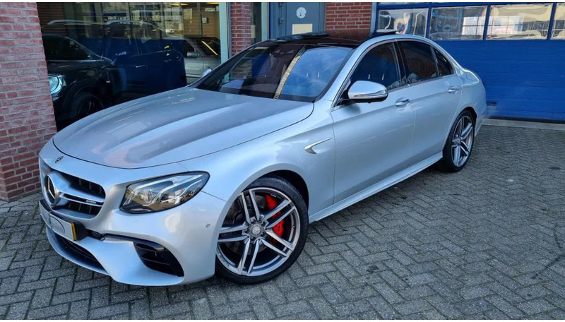 Mercedes-Benz E-Klasse 63 S, 4 Matic AMG..... Premium plus. - Mobil sedan: gambar 2 Mercedes-Benz E-Klasse 63 S, 4 Matic AMG..... Premium plus. - Mobil sedan: gambar 2