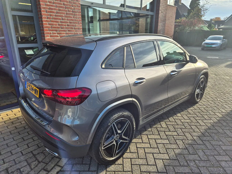 Mercedes-Benz GLA 250 E Hybrid AMG line - Mobil: gambar 3 Mercedes-Benz GLA 250 E Hybrid AMG line - Mobil: gambar 3