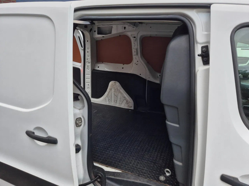 Van kecil Peugeot PARTNER 120 1.6HDI L1 XR Profit: gambar 10 Van kecil Peugeot PARTNER 120 1.6HDI L1 XR Profit: gambar 10