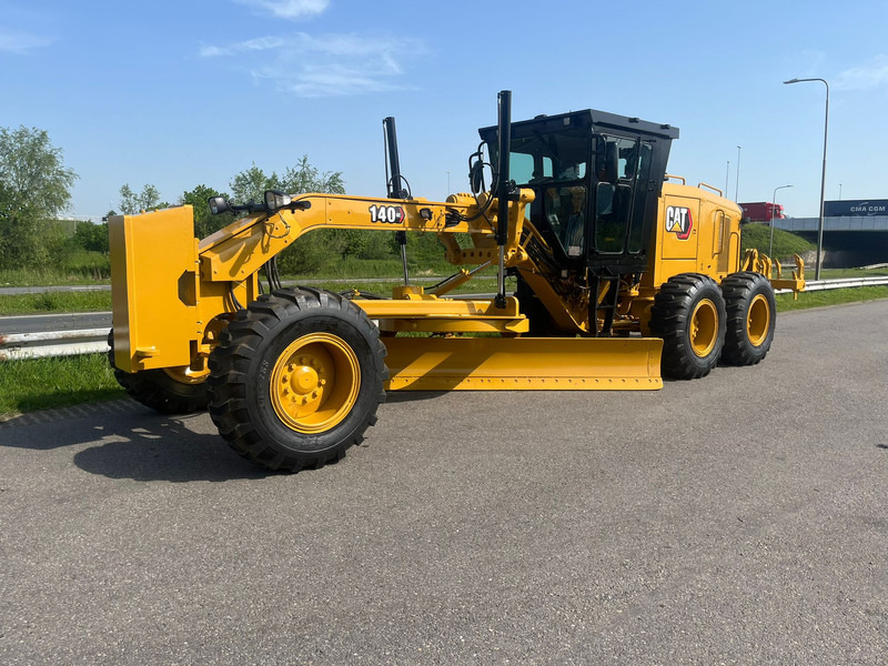 Caterpillar 140GC - Push block / Ripper / New Tires - Grader: gambar 3 Caterpillar 140GC - Push block / Ripper / New Tires - Grader: gambar 3