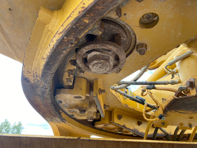 Grader Caterpillar 140M: gambar 13