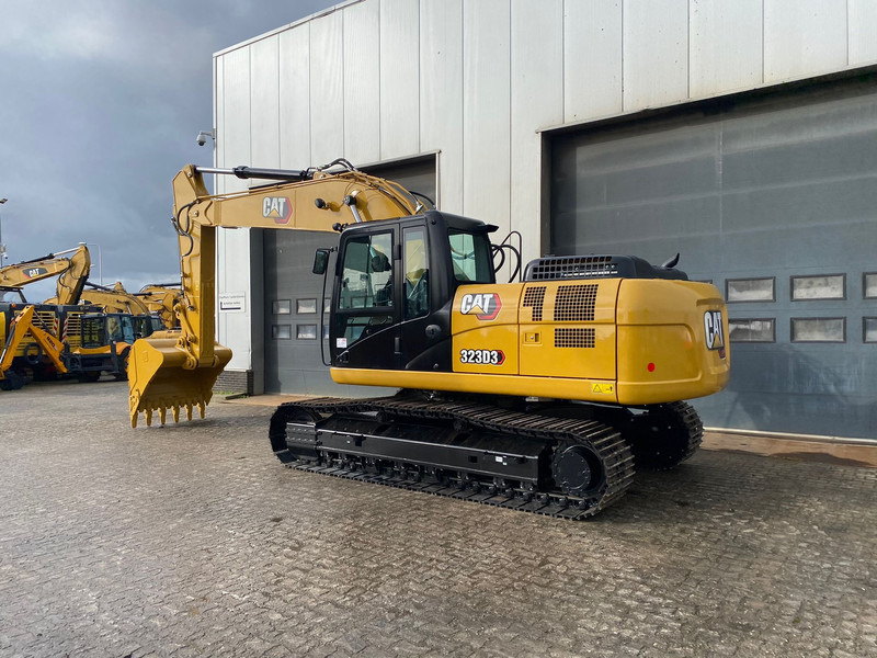 Caterpillar 323D3 - Ekskavator perayap: gambar 3 Caterpillar 323D3 - Ekskavator perayap: gambar 3