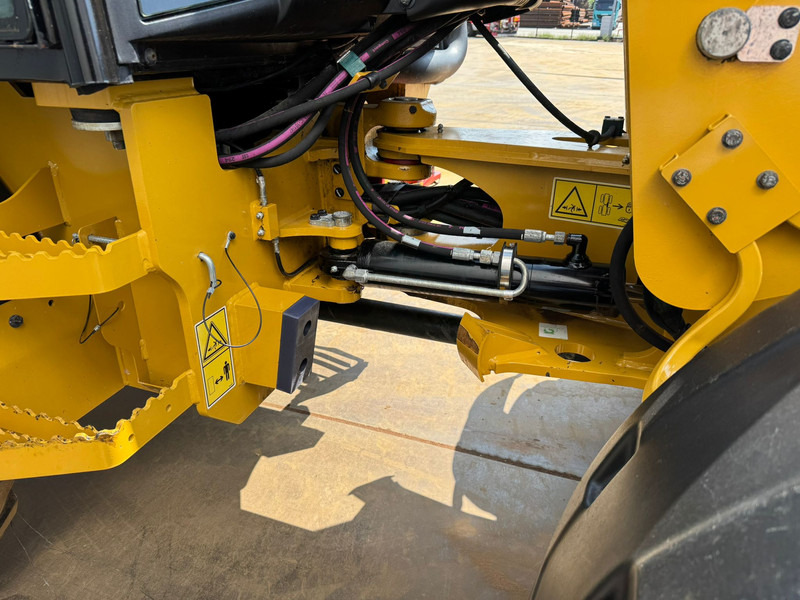 Wheel loader Caterpillar 908M: gambar 19 Wheel loader Caterpillar 908M: gambar 19