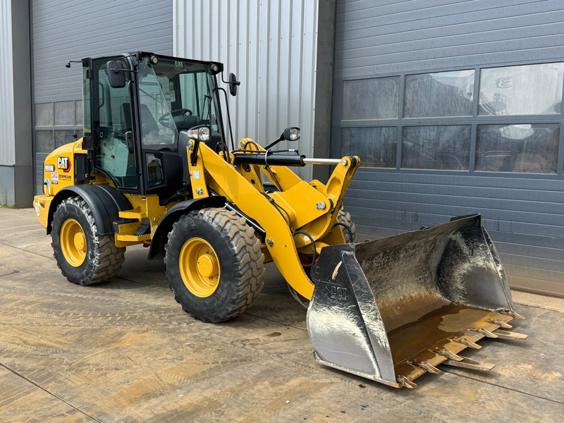 Caterpillar 908M - Wheel loader: gambar 5 Caterpillar 908M - Wheel loader: gambar 5