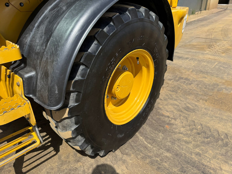 Wheel loader Caterpillar 908M CE + EPA: gambar 9 Wheel loader Caterpillar 908M CE + EPA: gambar 9