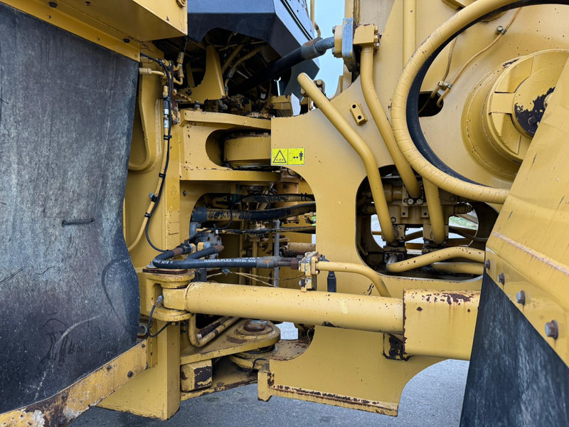 Wheel loader Caterpillar 988H: gambar 18