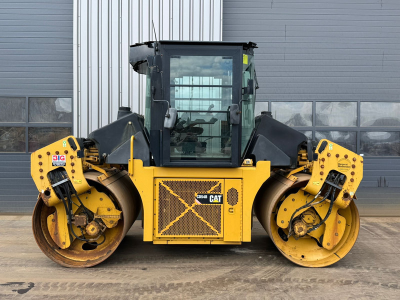 Caterpillar CD54B - Roller: gambar 4 Caterpillar CD54B - Roller: gambar 4