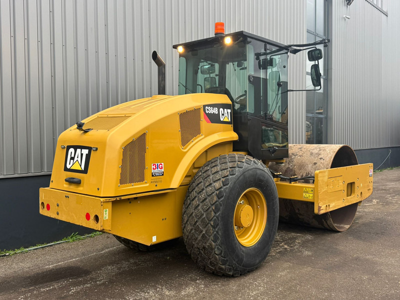 Caterpillar CS64B - Roller: gambar 5 Caterpillar CS64B - Roller: gambar 5