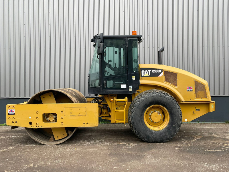 Caterpillar CS66B - Roller: gambar 1 Caterpillar CS66B - Roller: gambar 1