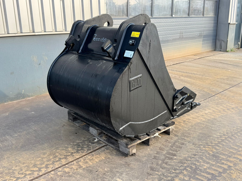 Caterpillar CW40 1200mm Bucket - Ember: gambar 5 Caterpillar CW40 1200mm Bucket - Ember: gambar 5