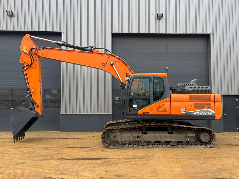 Doosan DX225LC-7 - Ekskavator: gambar 1 Doosan DX225LC-7 - Ekskavator: gambar 1
