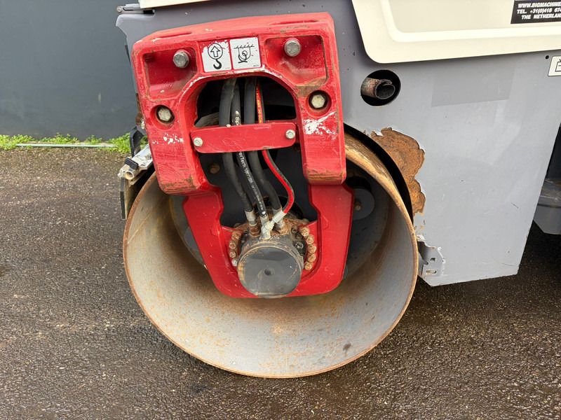 Roller Dynapac CC1200: gambar 11 Roller Dynapac CC1200: gambar 11