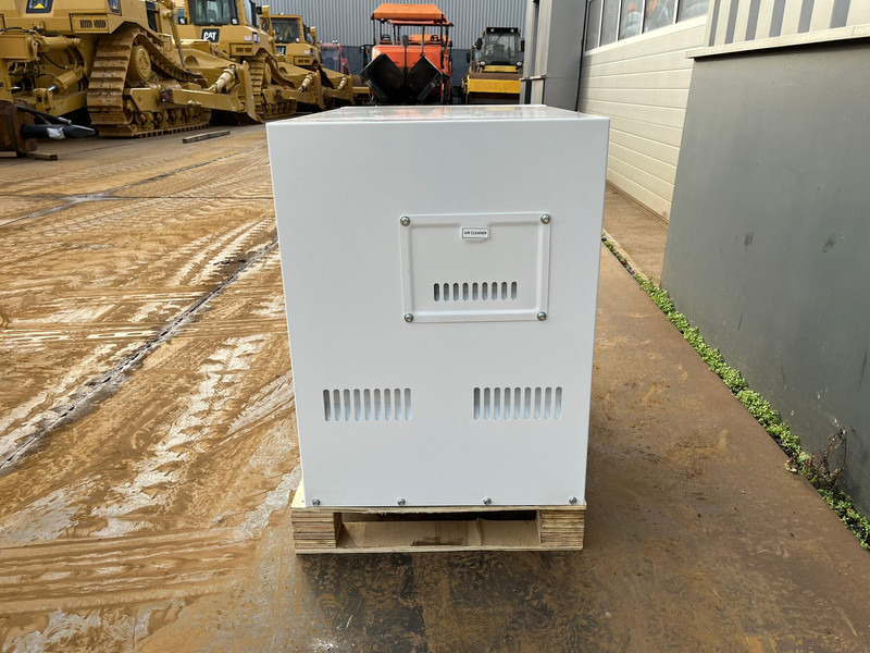 Giga power PLD12000SE 10 kVA silent generator - Genset: gambar 4 Giga power PLD12000SE 10 kVA silent generator - Genset: gambar 4