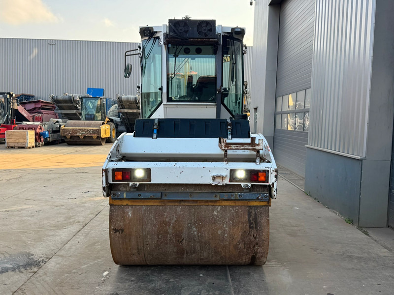 Hamm HD110 - Roller: gambar 4 Hamm HD110 - Roller: gambar 4