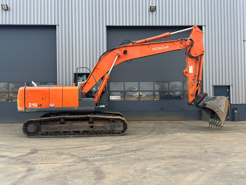 Hitachi ZX210LC-3 - Ekskavator perayap: gambar 5 Hitachi ZX210LC-3 - Ekskavator perayap: gambar 5