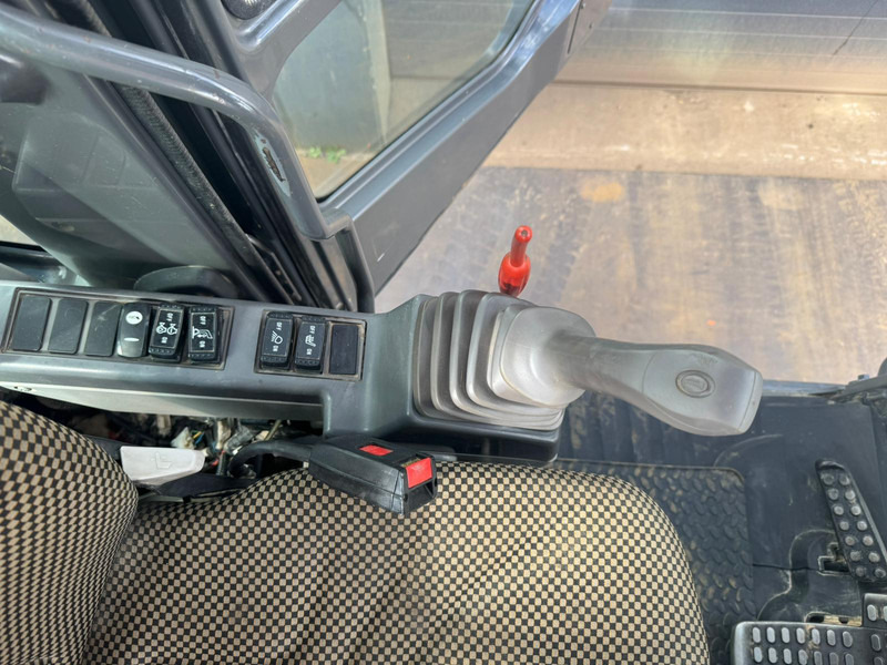 Ekskavator perayap Hitachi ZX670LCH-3: gambar 10