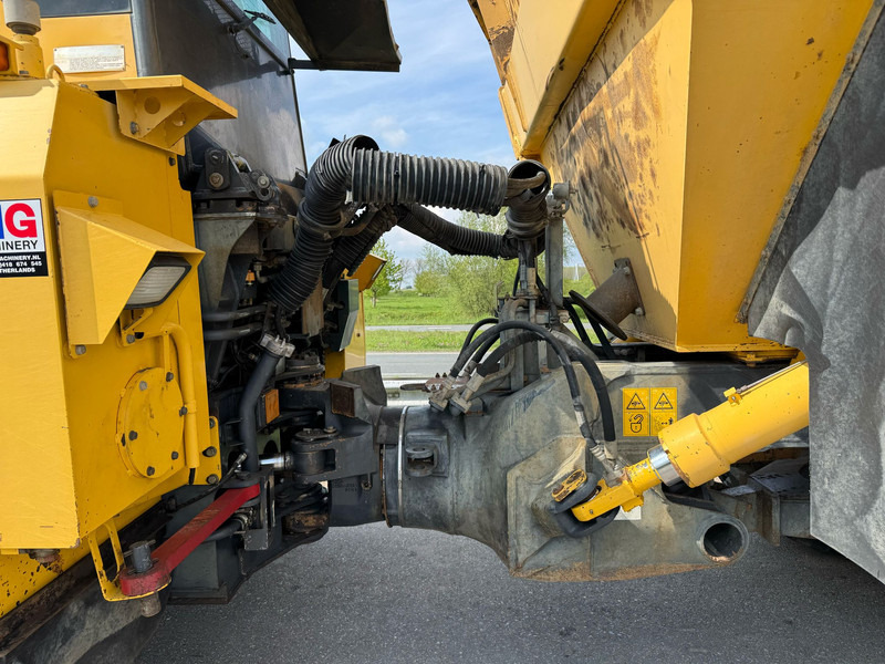 Komatsu HM300-2 - Tempat sampah artikulasi: gambar 5 Komatsu HM300-2 - Tempat sampah artikulasi: gambar 5